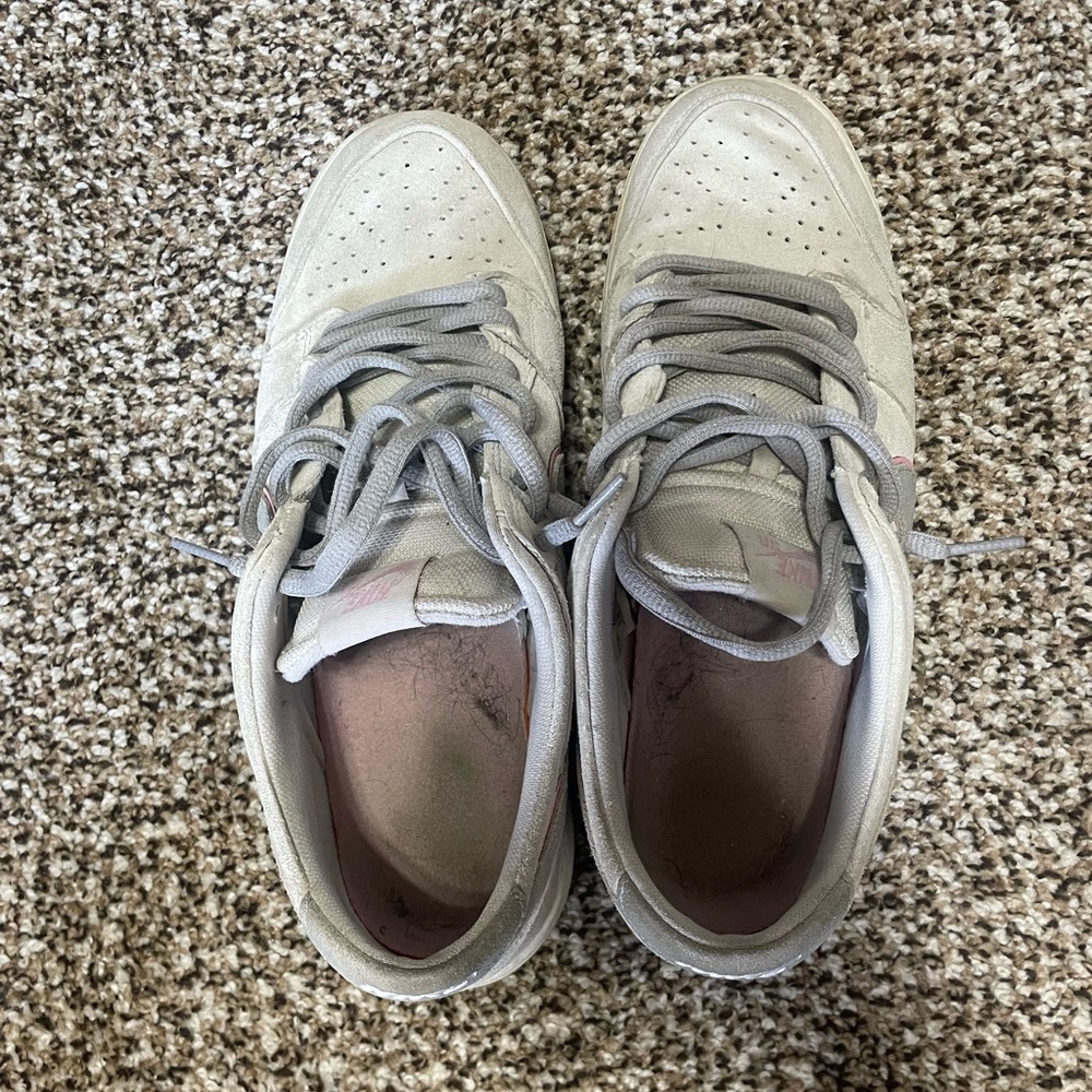 Nike Gray and Pink Sneakers Dunk SB ishod ware - Picture 2 of 4